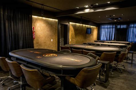A Casa De Poker Elenco Completo