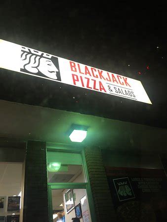 Blackjack Pizza Greeley Horas