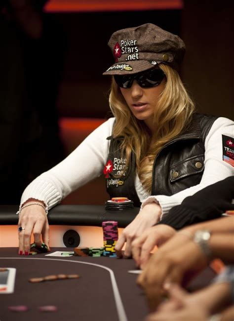 Chivalrous Girl Pokerstars