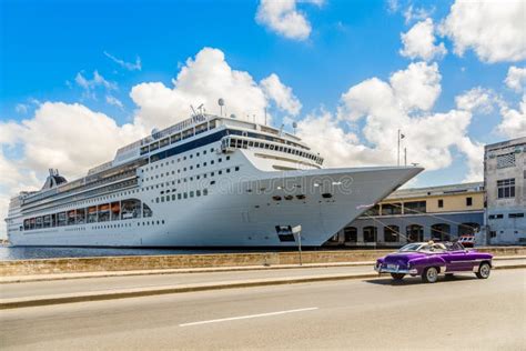 Havana Cruzeiro &Amp; Poquer De Execucao