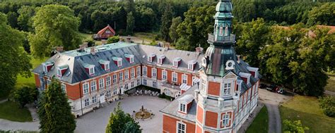 Hvedholm Slot Historie