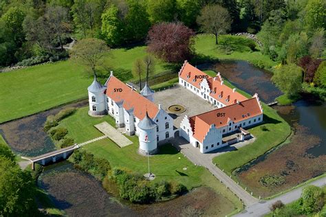 Lindenborg Slot Historie