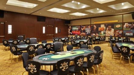 O Caesars Windsor Sala De Poker Revisao