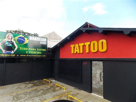 O Cassino De Palmas De Loja De Tatuagem