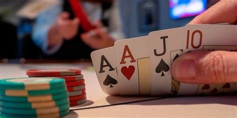 Omaha Poker Nedir