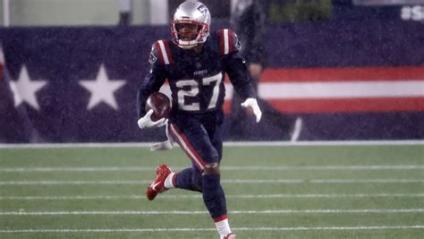 Patriotas De Fenda Cornerback