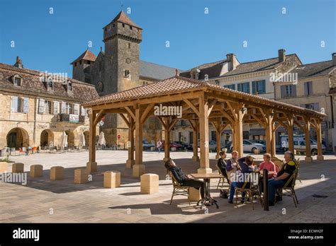 Petit Casino Beaumont Du Perigord