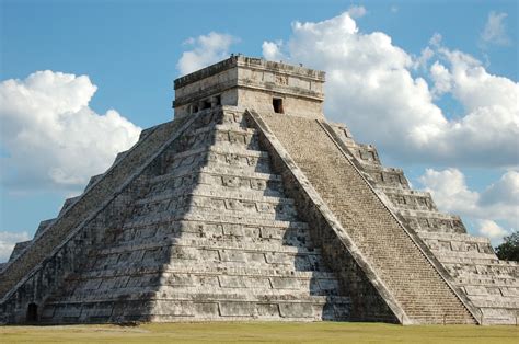 Piramide Azteca Maquina De Fenda