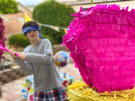 Popping Pinatas Betsson