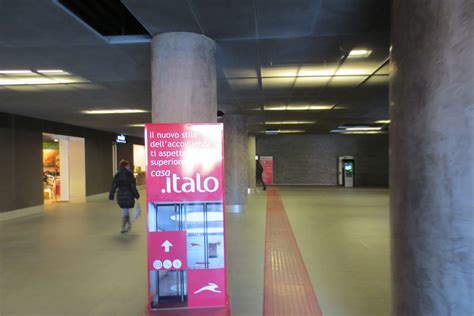 Sala De Fenda De Roma Tiburtina