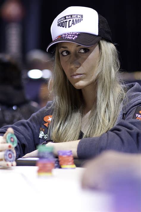 Vanessa Rousso Poker Morta