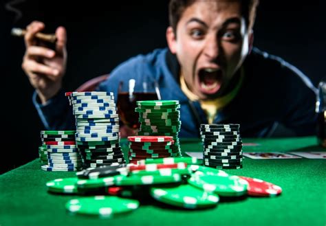 Viciados Em Poker